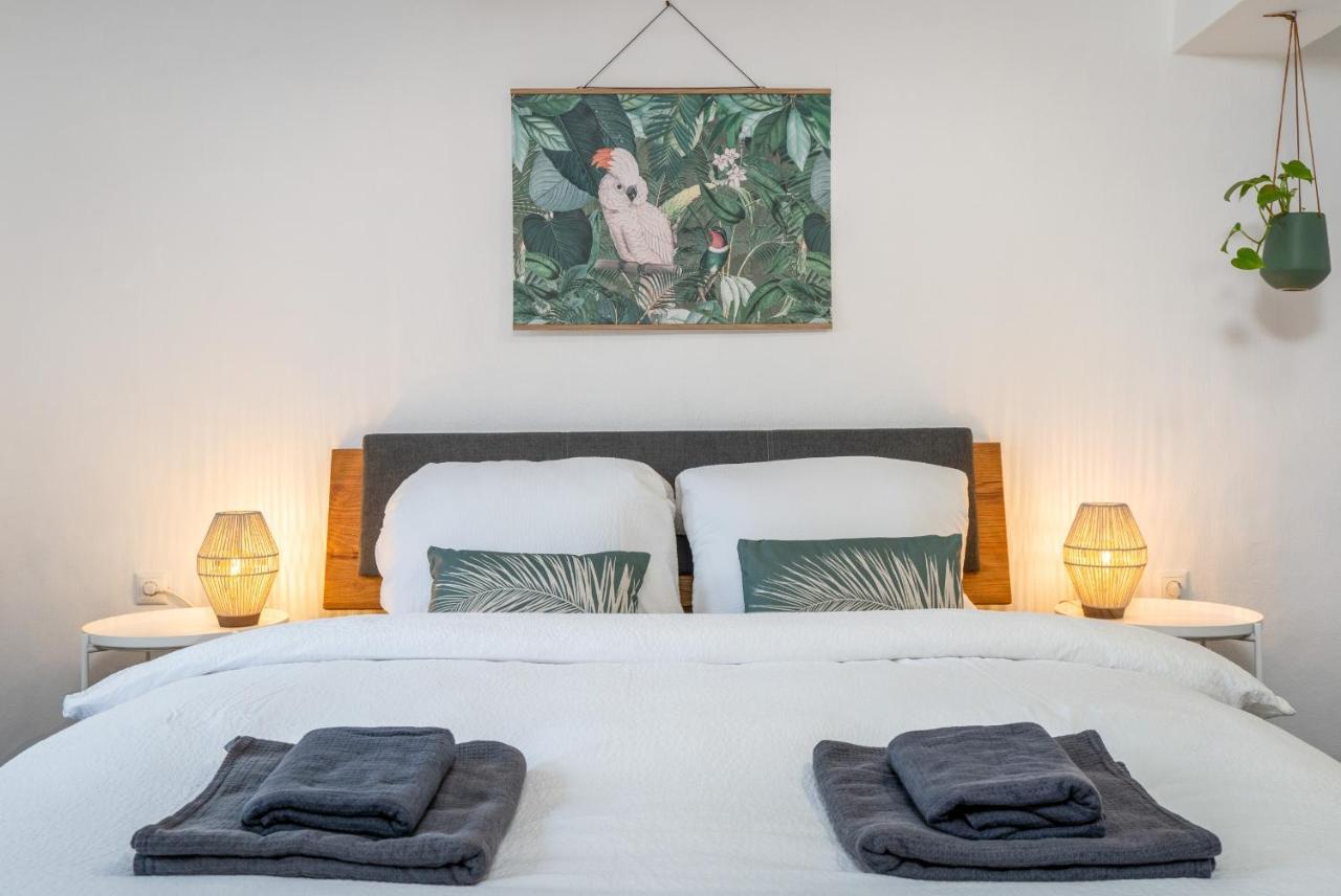 KAKADU Zentral Workplace Gemeinschaftsterrasse SNES — 4-Star Luxury Hotel in Frankenberg, Germany