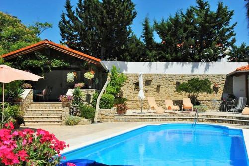 Apartments Angela — 4-Star Luxury Hotel in Kampor, Croatia