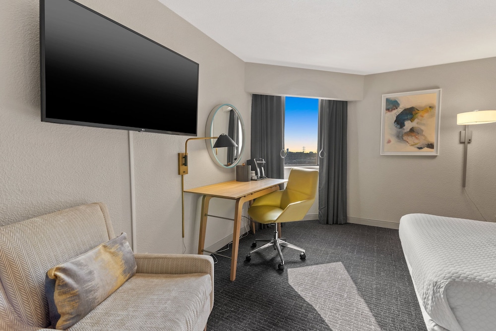 Crowne Plaza Houston Med Ctr Galleria Area by IHG - photo 11