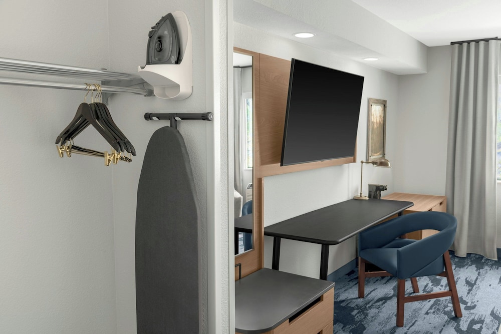 Fairfield Inn & Suites by Marriott San Francisco San Carlos - photo 7