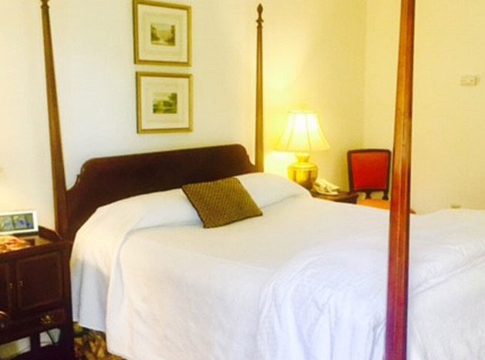 Morehead Inn - photo 34