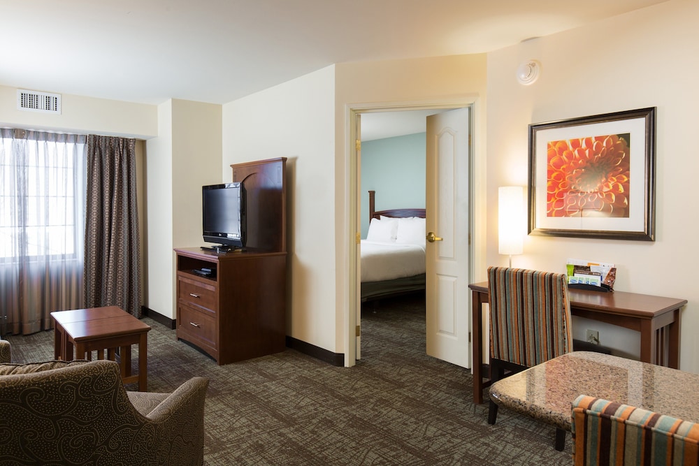 Staybridge Suites Columbus Polaris an IHG Hotel - photo 4