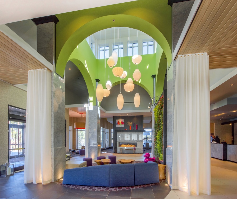 Hilton Garden Inn Raleigh Crabtree Valley - photo 2