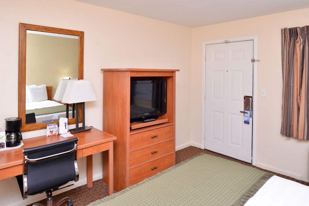 Travelodge by Wyndham Eugene Downtown University of Oregon - photo 14