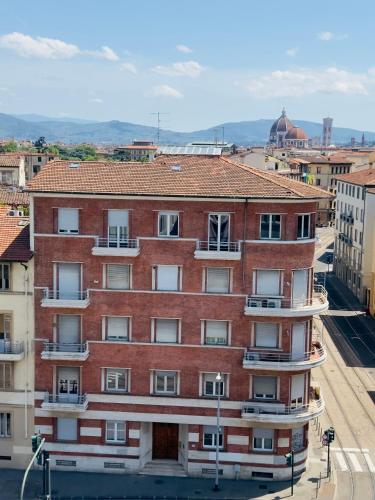 Elegante Appartamento Con Giardino Privato Jacuzzi Nel Cuore di Firenze — 4-Star Luxury Hotel in Florence, Italy