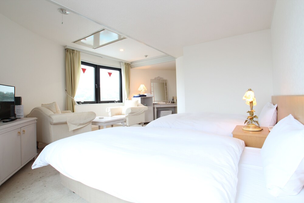 Hikone Biwako Hotel in Hikone, Japan