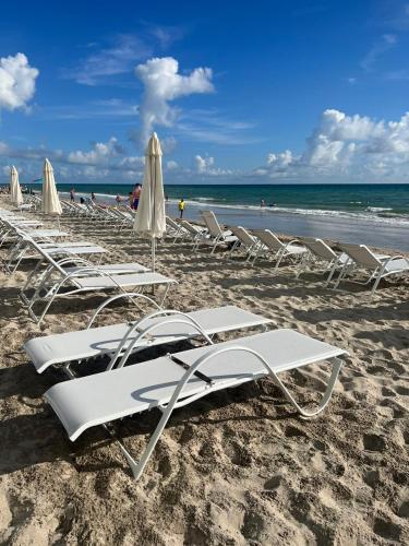 Beautiful Ocean Front 3 Bed 3 Bath @ Hyde Resort - photo 13