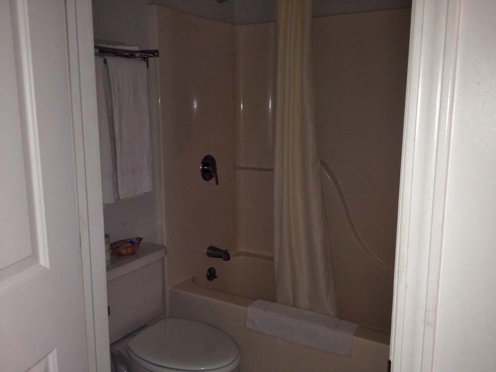 Parkview Motel - photo 22