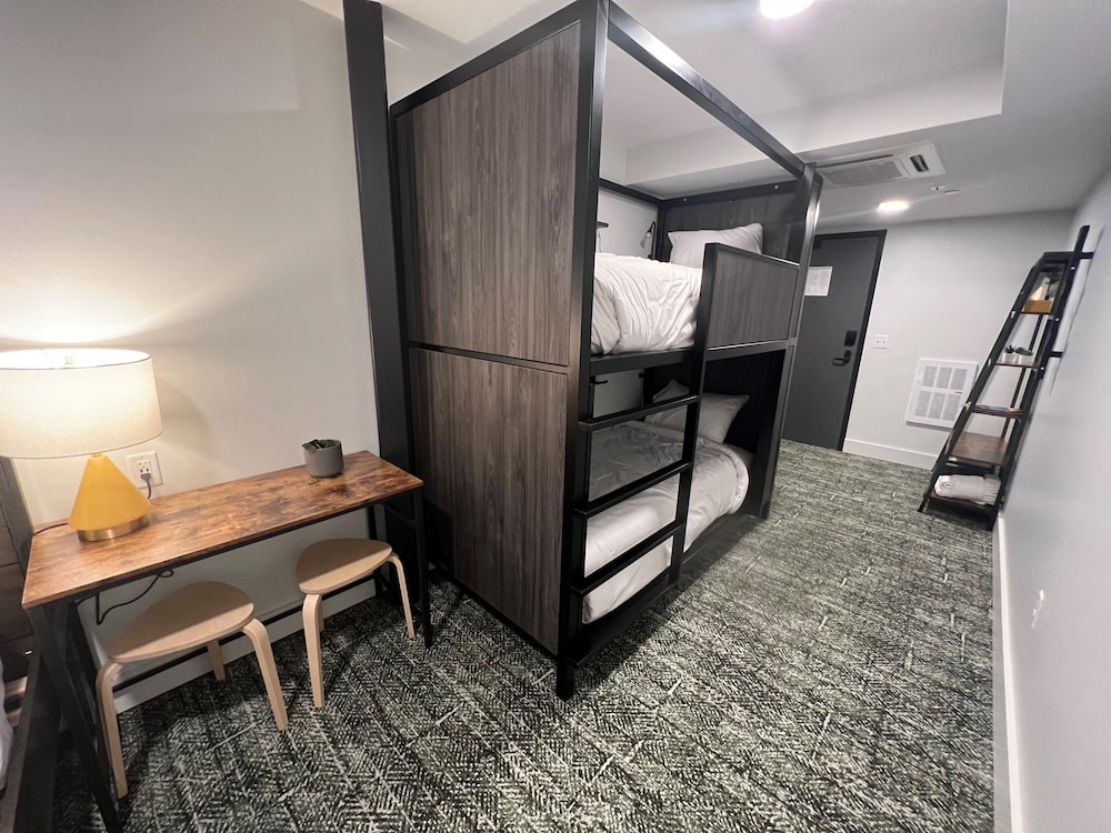 The Block Hotel & Commons - photo 14