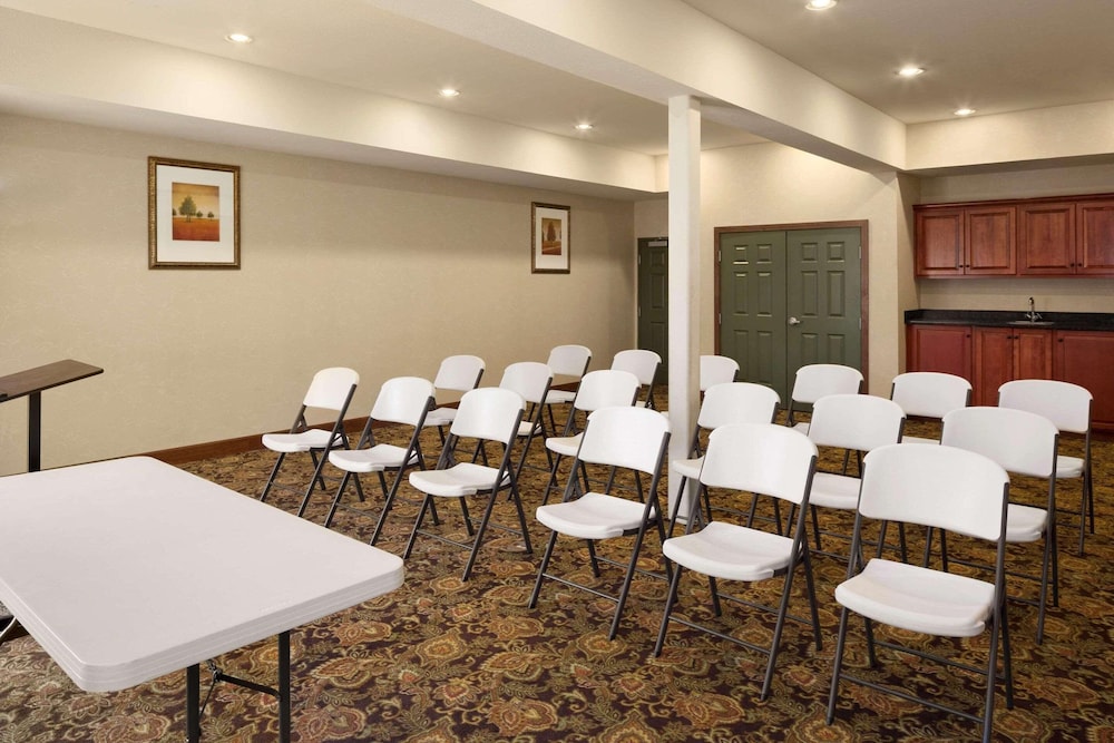 Country Inn & Suites by Radisson Crestview FL - photo 14