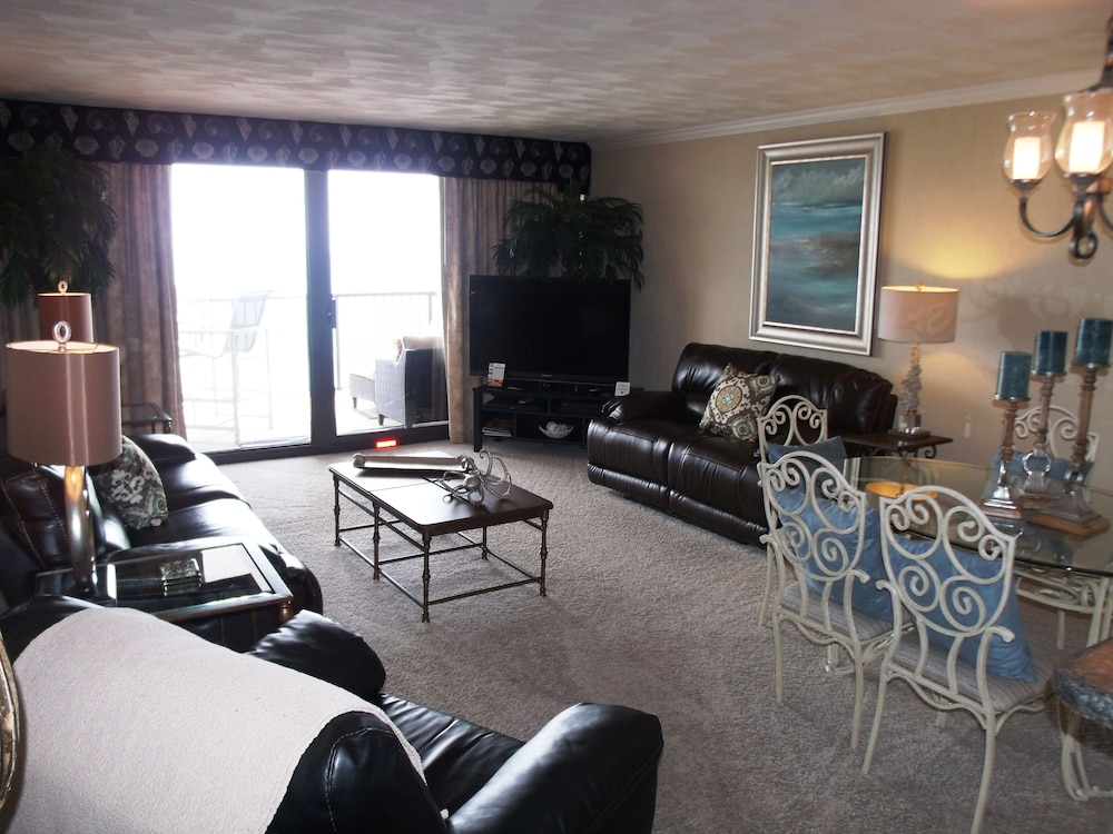 Regency Towers - photo 20
