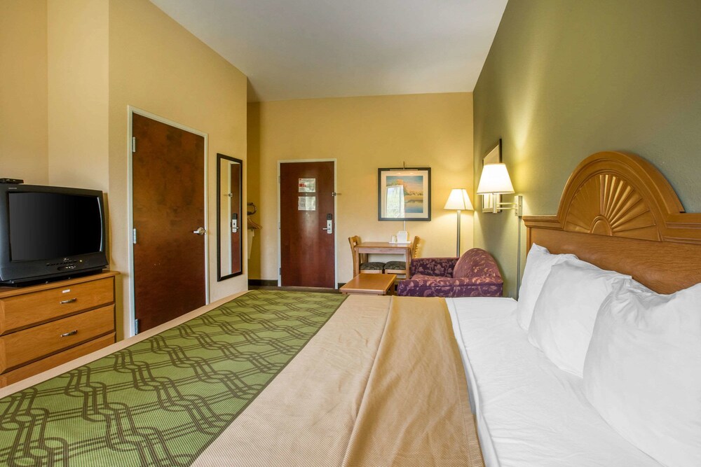 Econo Lodge Valdosta - photo 10