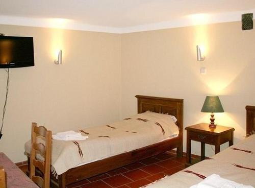 Pałac Popielów w Kurozwękach pokoje w Pałacu — 4-Star Luxury Hotel in Staszow, Poland