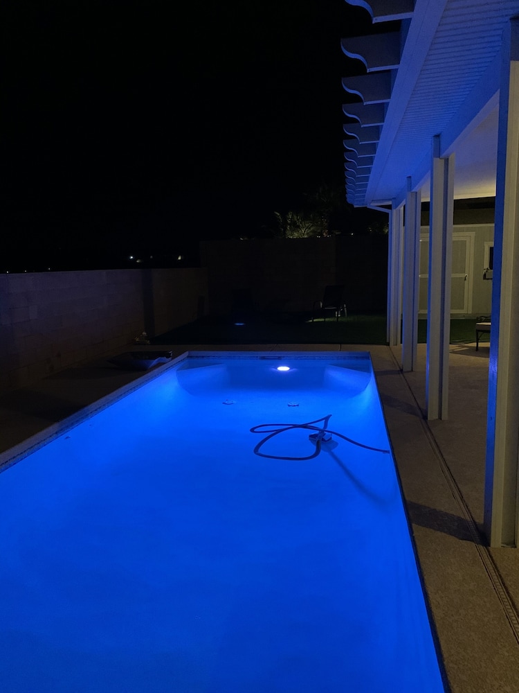 Bullheadcity Pool Villa — 4-Star Luxury Hotel in Mohave Valley, United States