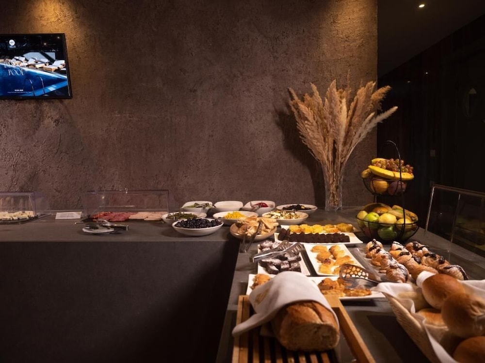 מזון ומשקאות