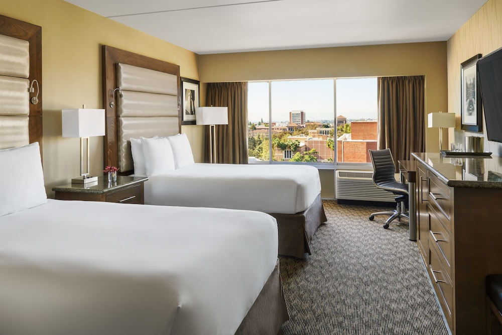 Usc Hotel - photo 9