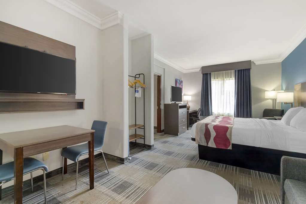 Best Western Medical Center North Inn & Suites Near Six Flags - photo 13