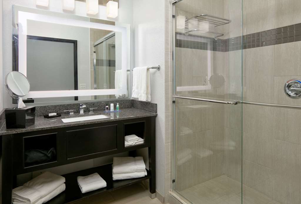 La Quinta Inn & Suites by Wyndham Lubbock Southwest - photo 27