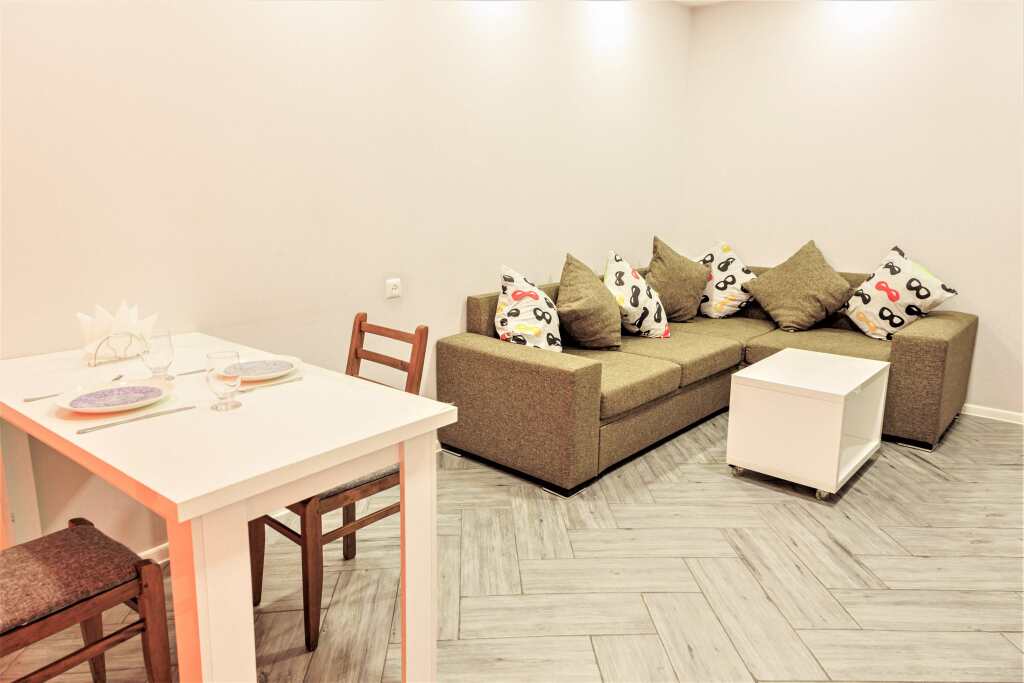 Apartment B with a separate bedroom