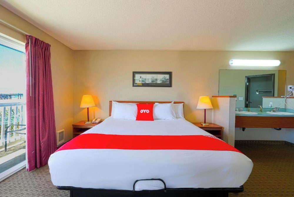 Siletz Bay Beachfront Hotel by OYO Lincoln City - photo 72