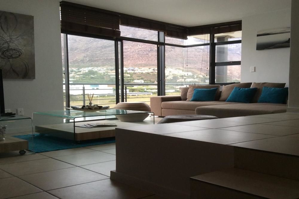 Sea La Vie Self Catering — 4-Star Luxury Hotel in Hout Bay, South Africa
