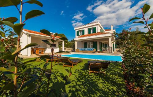 Stunning Home In Primosten With Wifi — 5-Star Luxury Hotel in Primosten, Croatia
