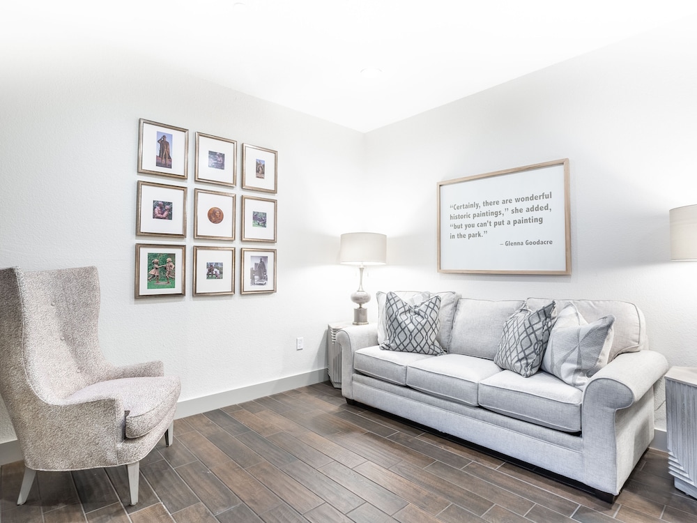Millsap Suites by Pioneer Pocket Hotel - photo 14