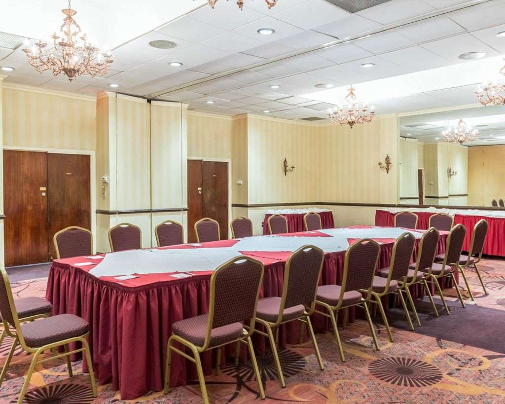 Clarion Hotel Somerset New Brunswick - photo 28