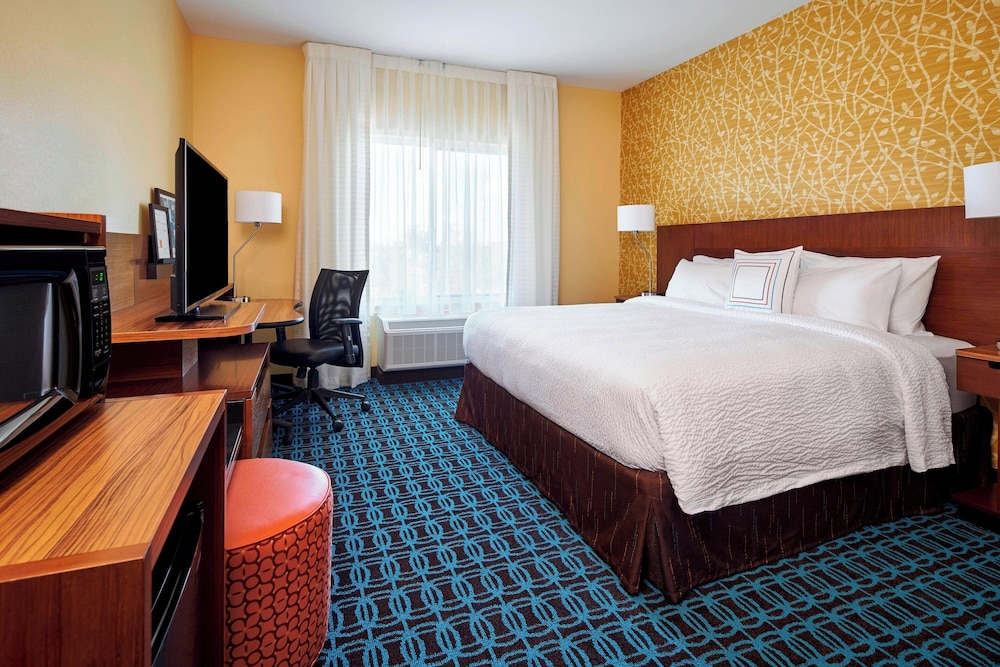 Fairfield Inn & Suites by Marriott Alexandria - photo 5