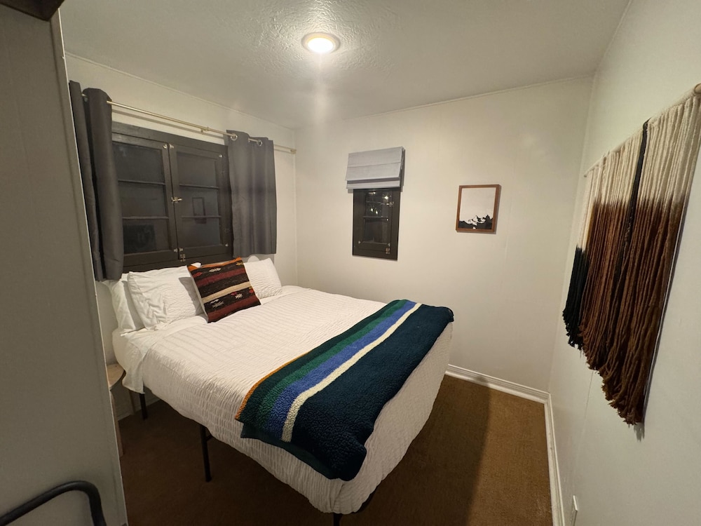 Three Pines Cabins Lodge - photo 13