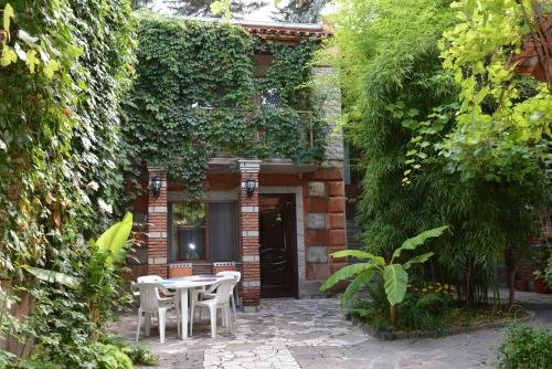 Tourist — hotel in Akhaltsikhe