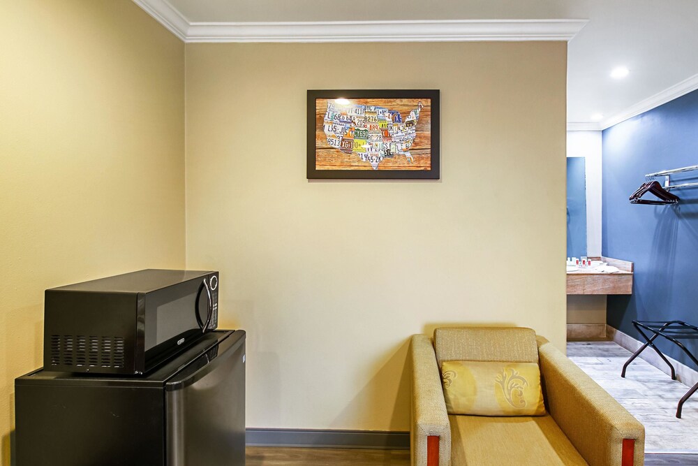Econo Lodge San Bernardino I 215 - photo 7
