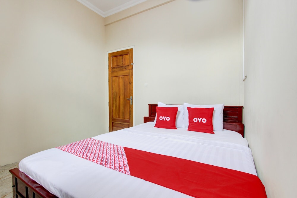 Hotel O Homestay Joglo Dephis Syariah in Magelang, Indonesia