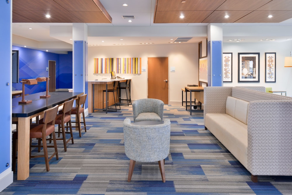 Holiday Inn Express & Suites Madison by IHG - photo 51