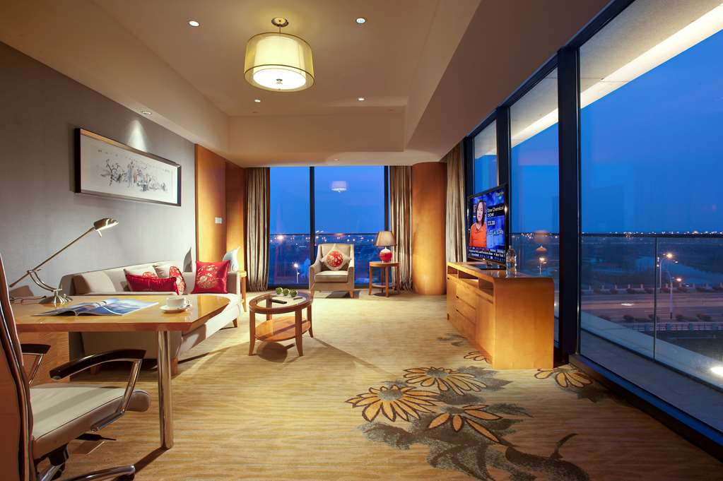Worldhotel Grand Juna Wuxi — 4-Star Luxury Hotel in Wuxi, People's Republic of China