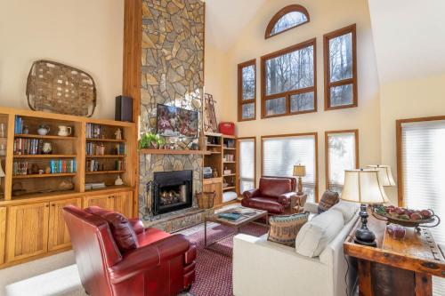 Creekside at Yonahlossee in Blowing Rock, United States