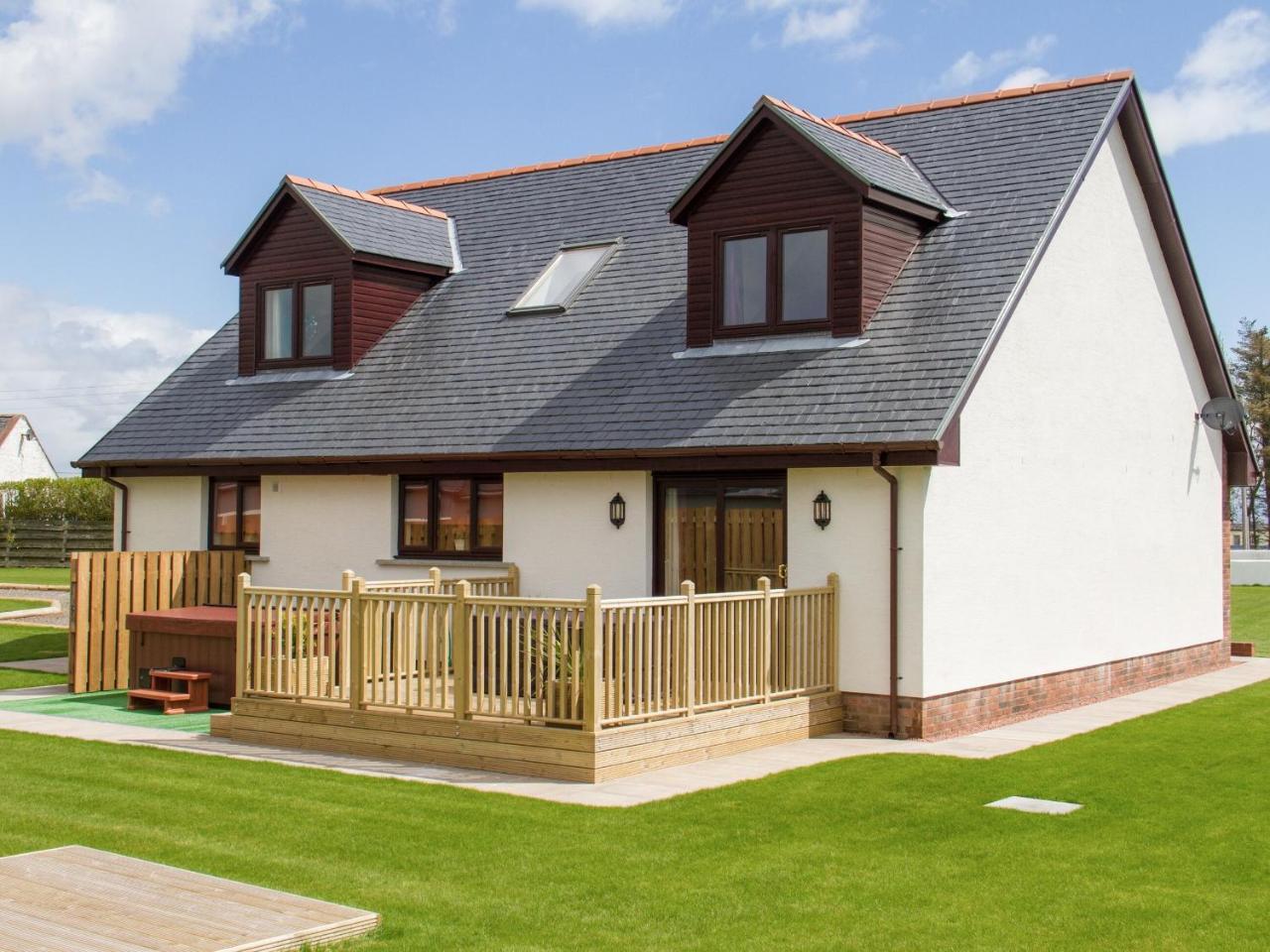Seascape - carbon neutral hotel in Dumfries