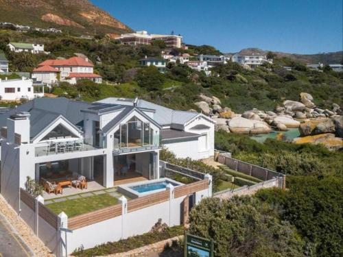 Boulders Beach Villa — 4-Star Luxury Hotel in Cape Town, South Africa