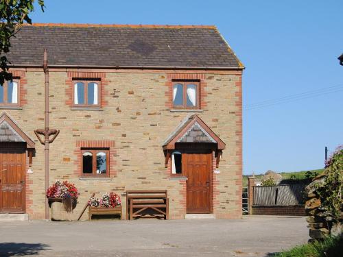 Merlin View - carbon neutral hotel in Unknown City