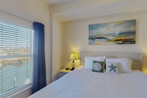 305 Madeira Bay Resort - photo 45