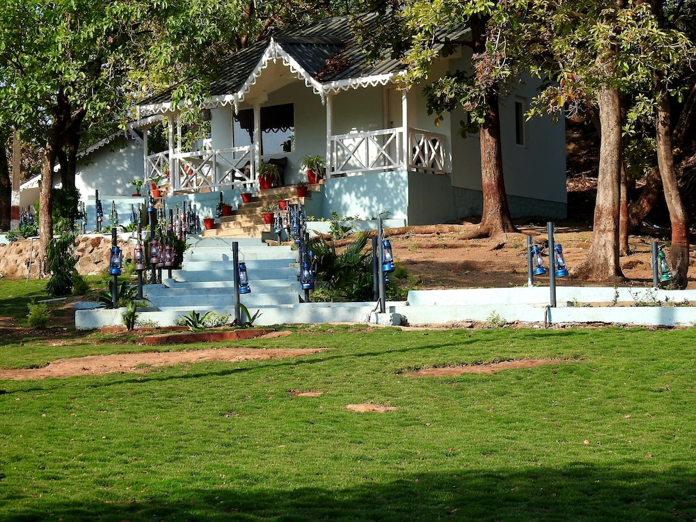 Greendale Resort in Pachmarhi, India