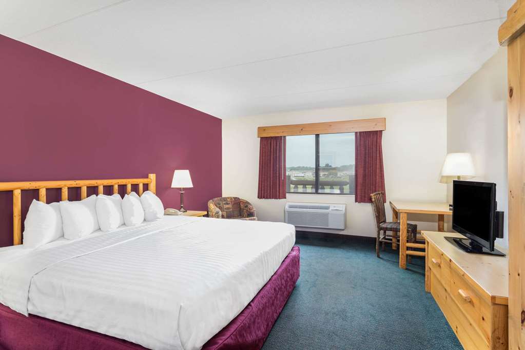 AmericInn by Wyndham Wisconsin Dells - photo 5
