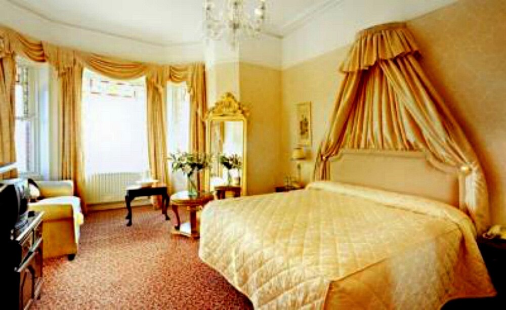 Esplanade Hotel