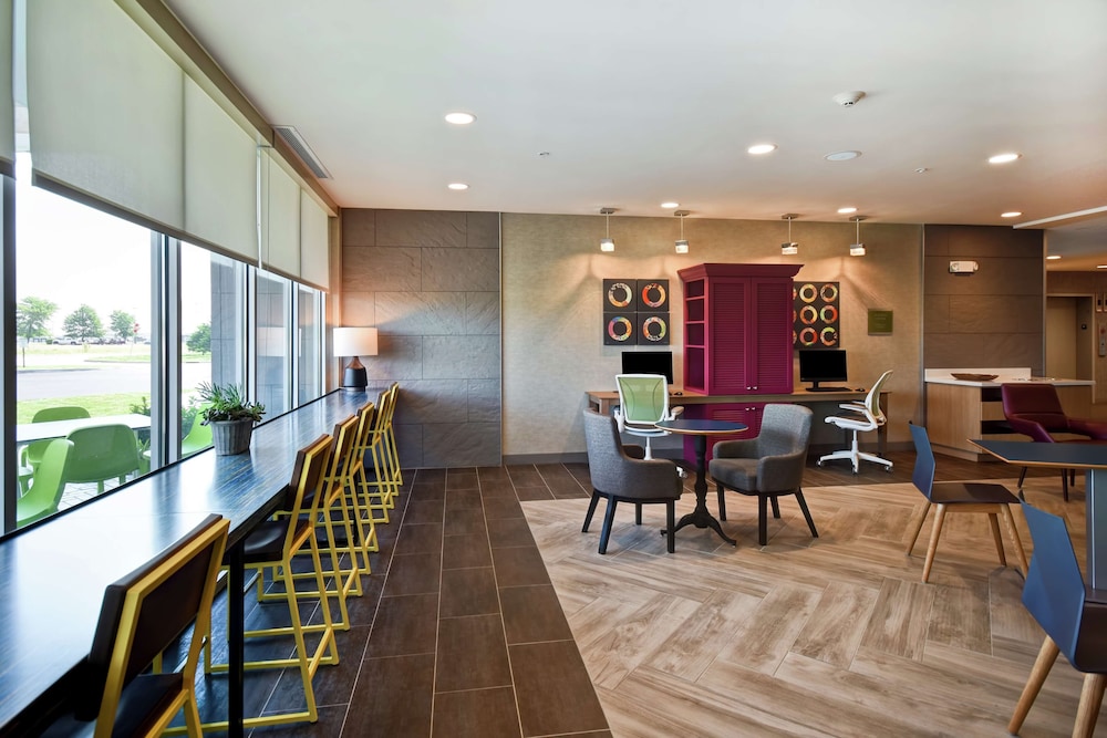 Home2 Suites by Hilton Terre Haute - photo 35