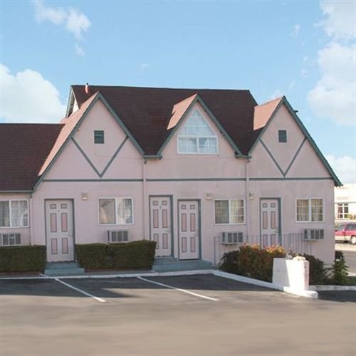 Gables Motel in Pinole, United States