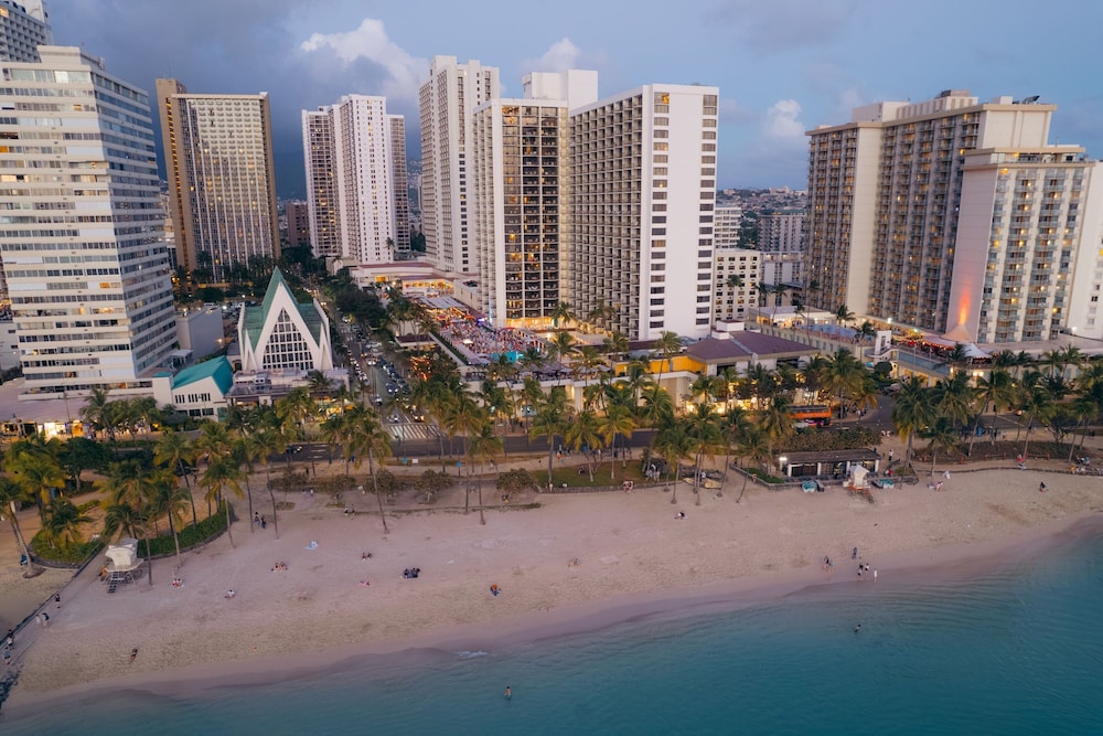 Waikiki Beach Marriott Resort & Spa - photo 128