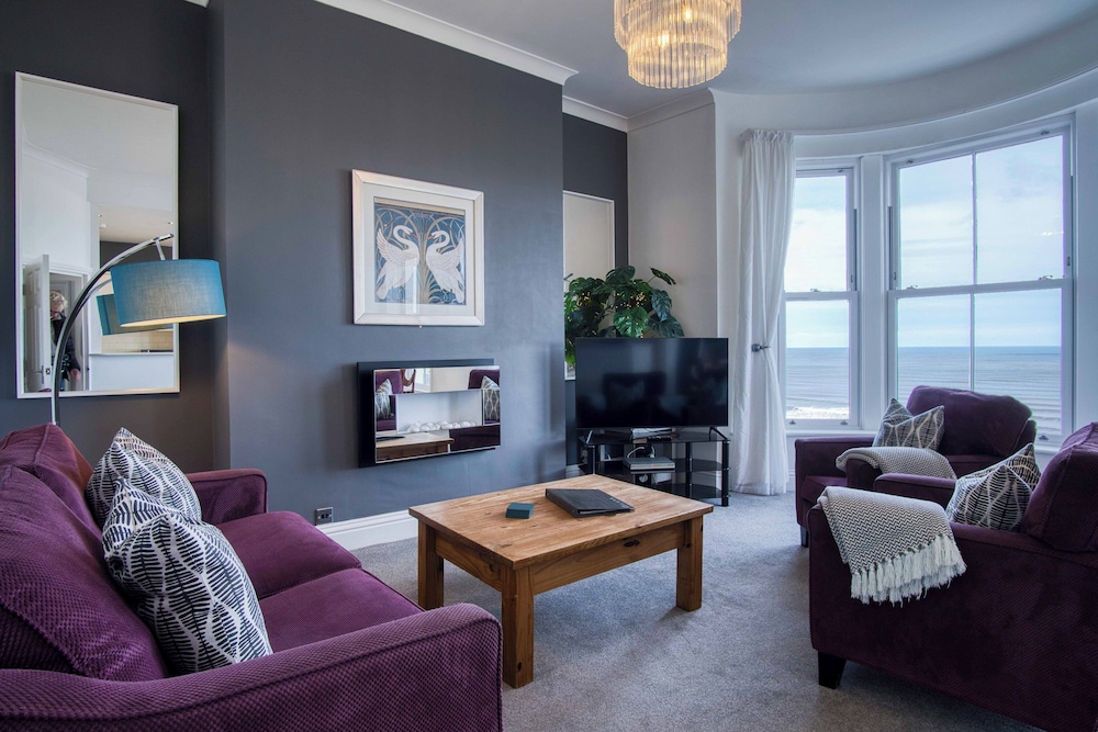 Blue Horizon Apartments at The Helaina — 4-Star Luxury Hotel in Scarborough, United Kingdom