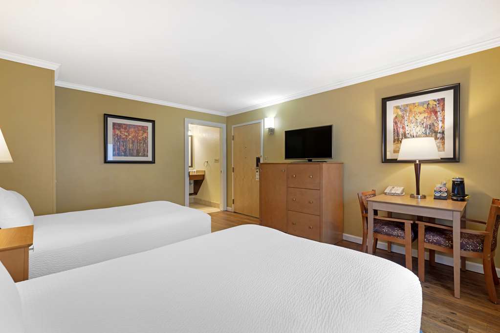 Best Western Plus Windjammer Inn & Conference Center - photo 23