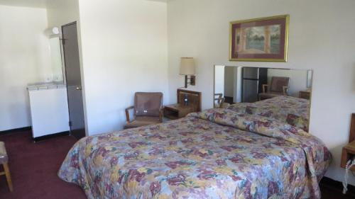 Eagle Rock Motel - photo 17