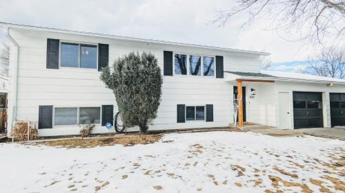 Beautiful Monthly 1BR Near NREL & Trails Quaker Room 3 in Golden, United States